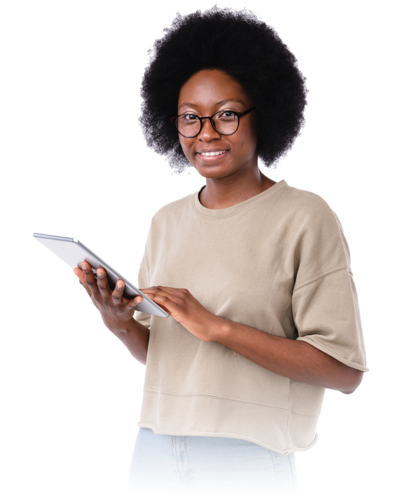 Femme tenant une tablette